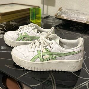 Platform ASICS sneakers. Size 7. Women’s